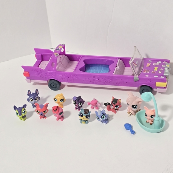 Rare Find!! Littlest Pet Shop Limo & Bath For Pets - 15 Items - Picture 10 of 16